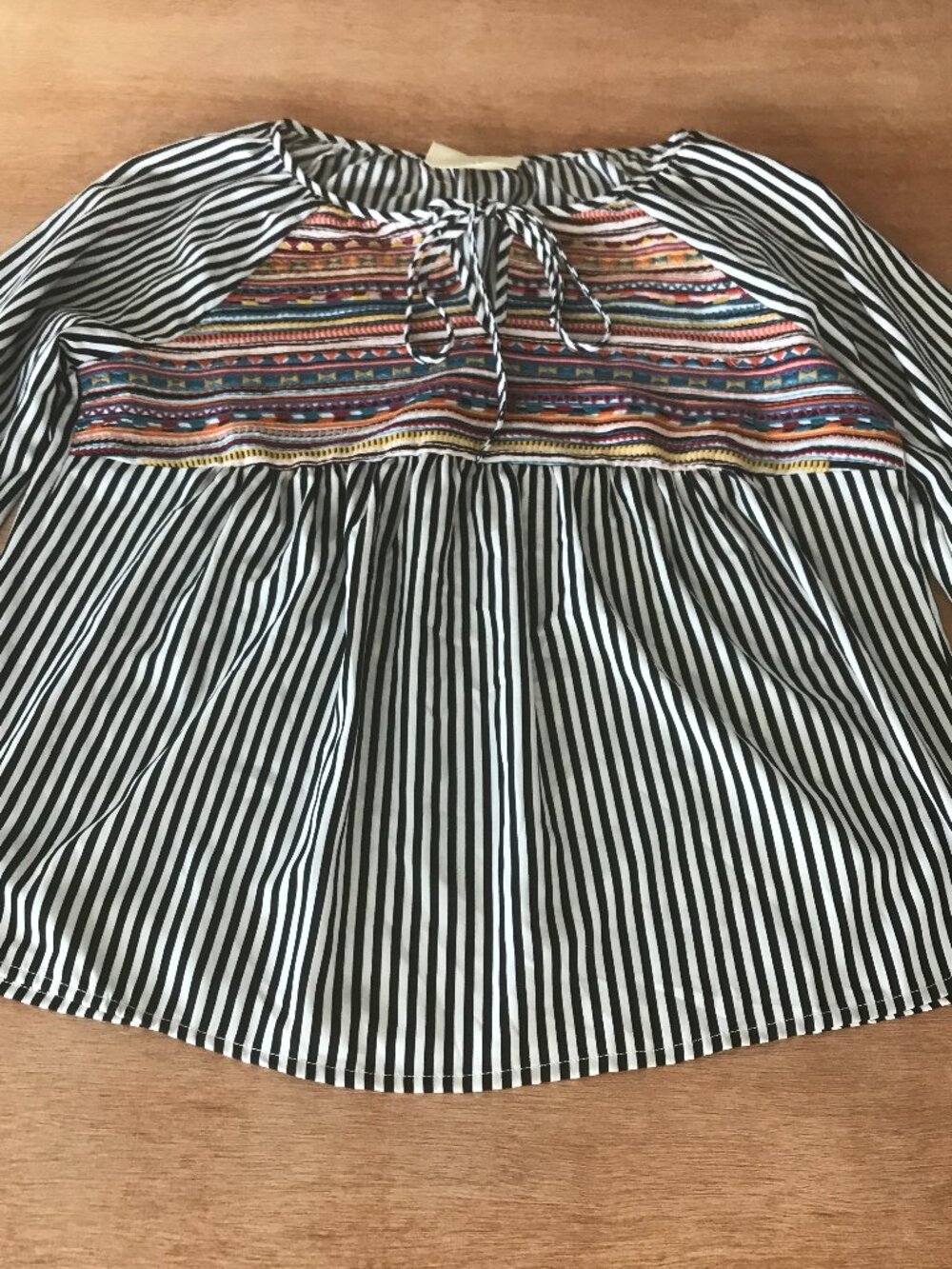 Savanna Jane Top Women M Black Striped Keyhole Tie Closure Peasant Bohemian